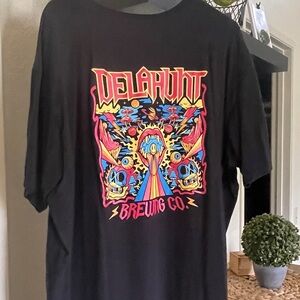 Delahunt Brewing Co Men’s Tshirt, XXL; Great condition, soft tshirt material